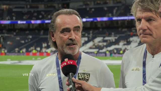 Der Warm-up LIVE am Spielfeldrand im „Estadio Santiago Bernabéu“