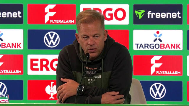 DFB-Pokal Pressekonferenz: VfB Stuttgart - 1. FC Kaiserslautern