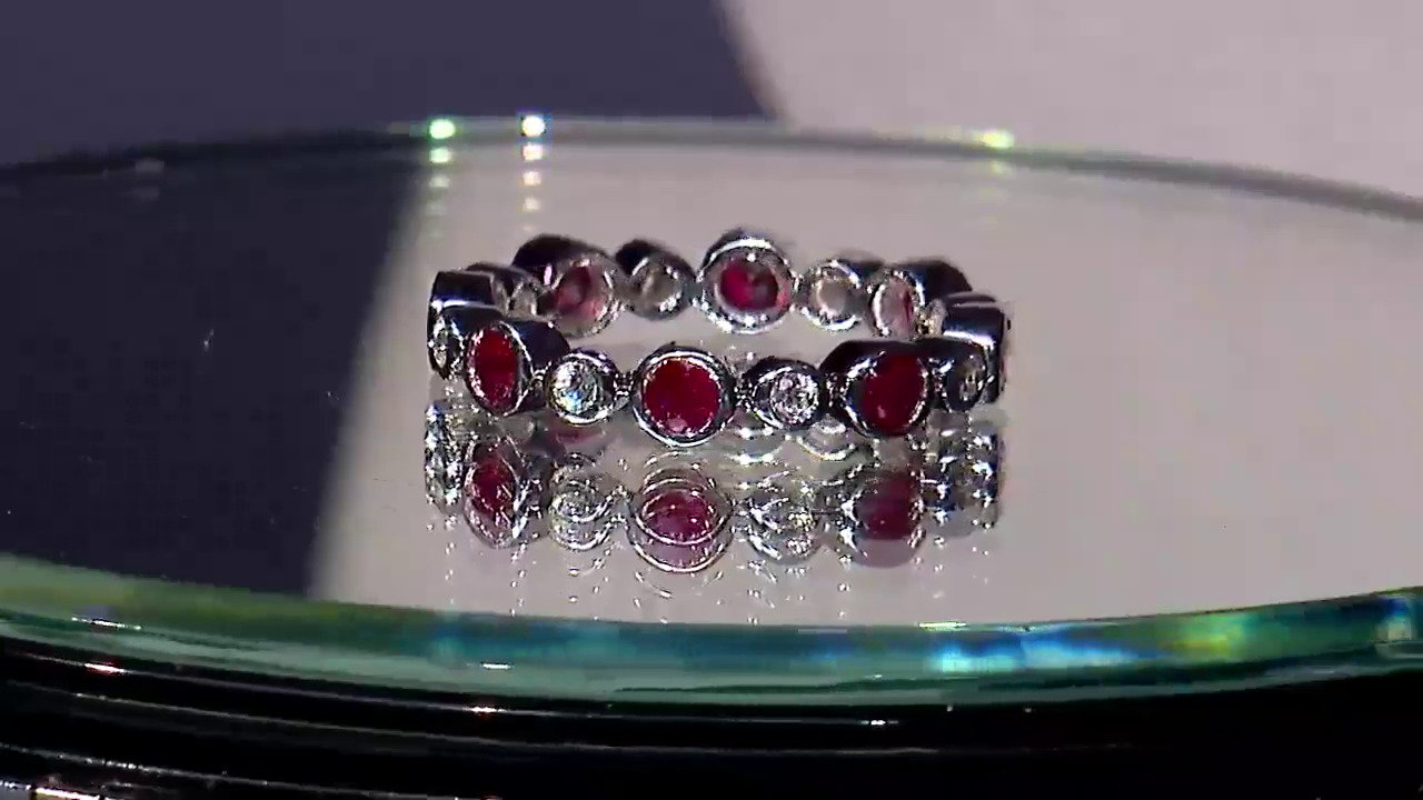 Video Mozambique Ruby Silver Ring