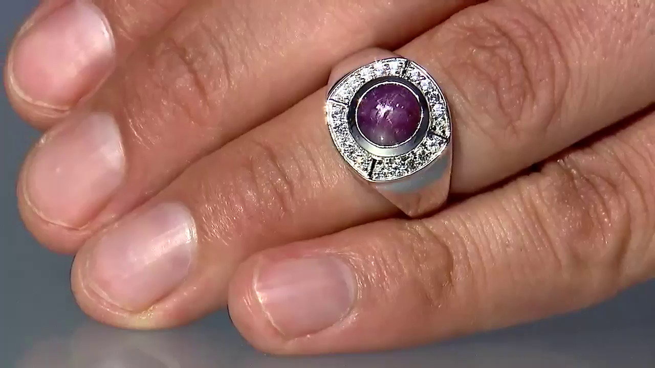 Video Zilveren ring met een Channapatna Ster Robijn
