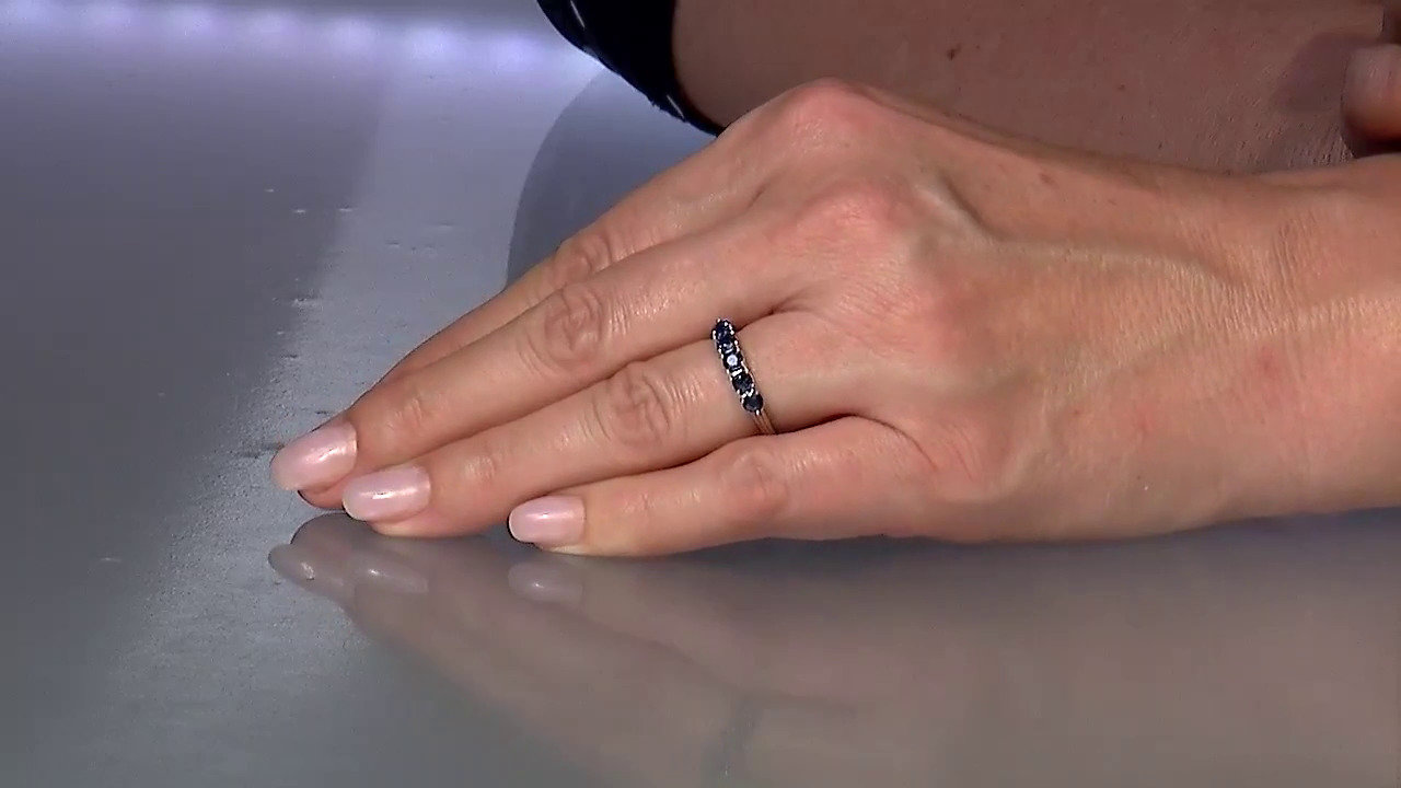 Video Burmese Blue Sapphire Silver Ring