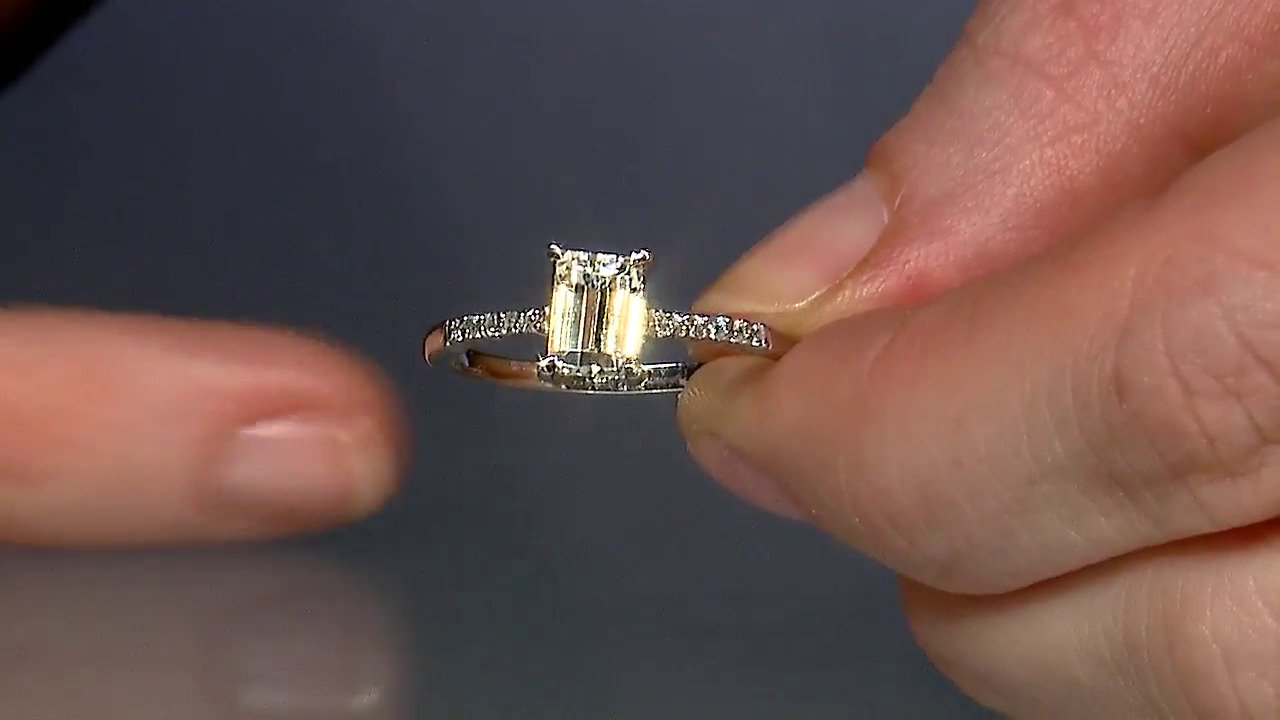 Video Anello placcato in platino con Kunzite Canarino