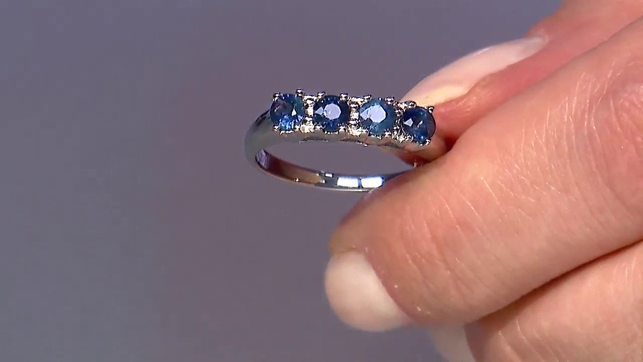 Video Bague en argent et Saphir bleu de Birmanie