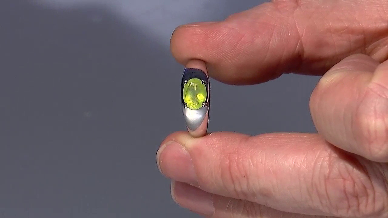 Video Anello in argento con Opale Verde Brasiliano