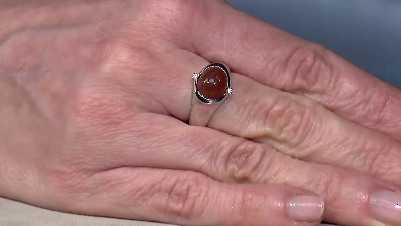 Video Zilveren ring met een Kangeyam Maansteen