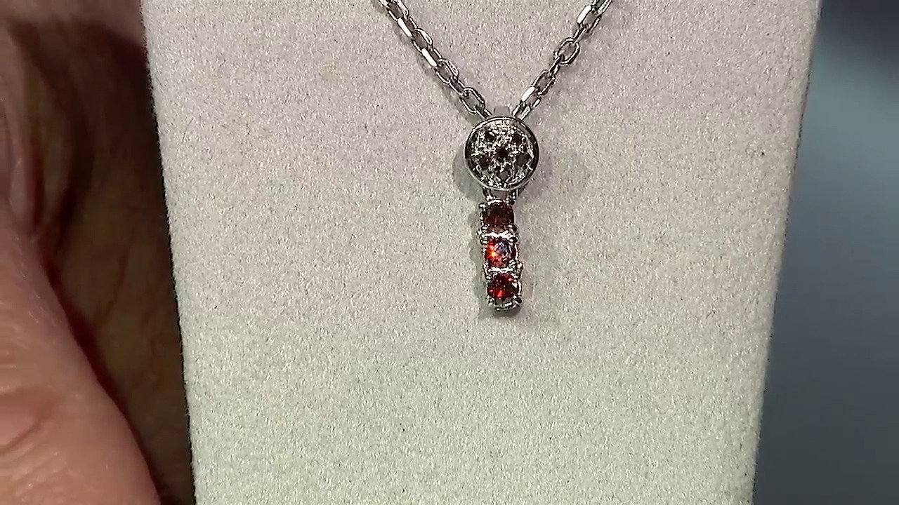 Video Ciondolo placcato in platino con Diamante Fancy