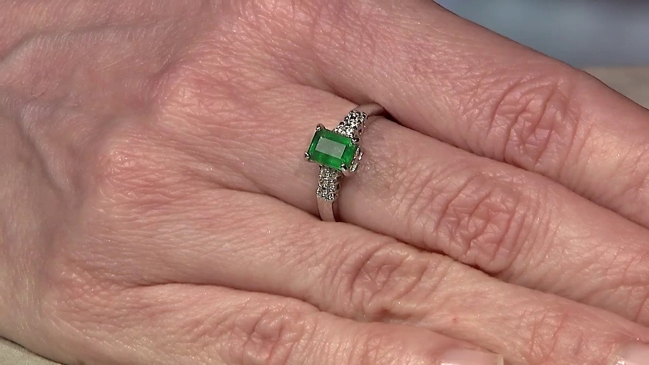Video Anello placcato in platino con Smeraldo Bahia