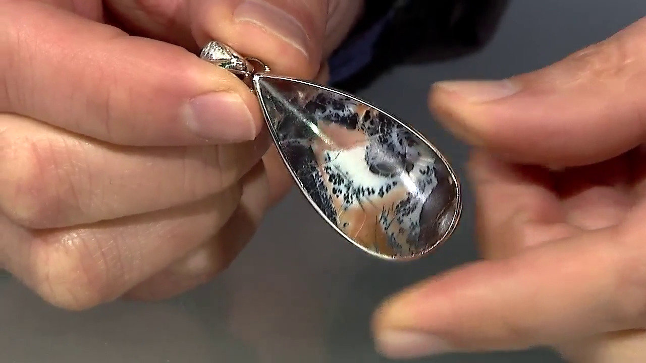 Video Ciondolo in argento con Opale di Legno