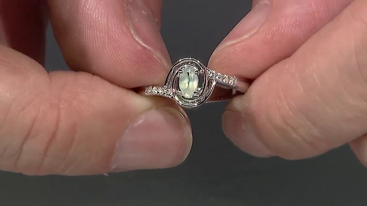 Video Brazilian Alexandrite Silver Ring