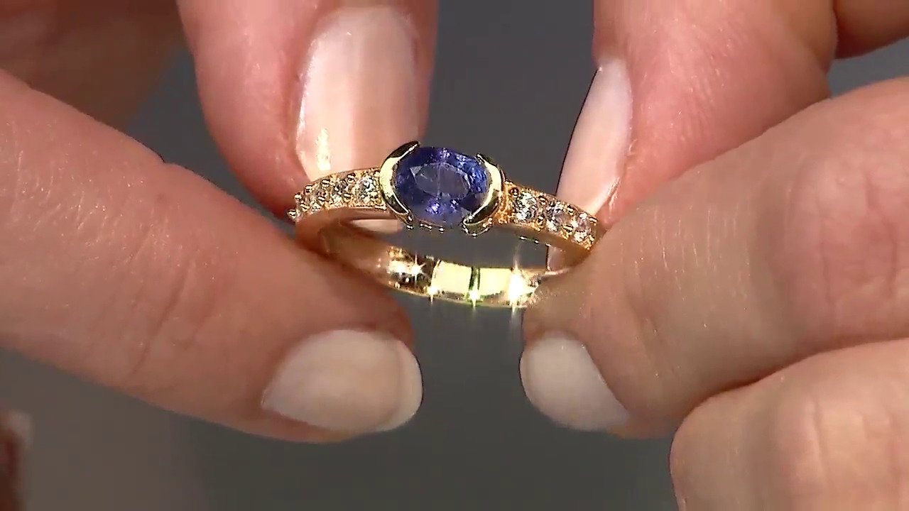 Video Zilveren ring met een Madagaskar Blauwe Saffier