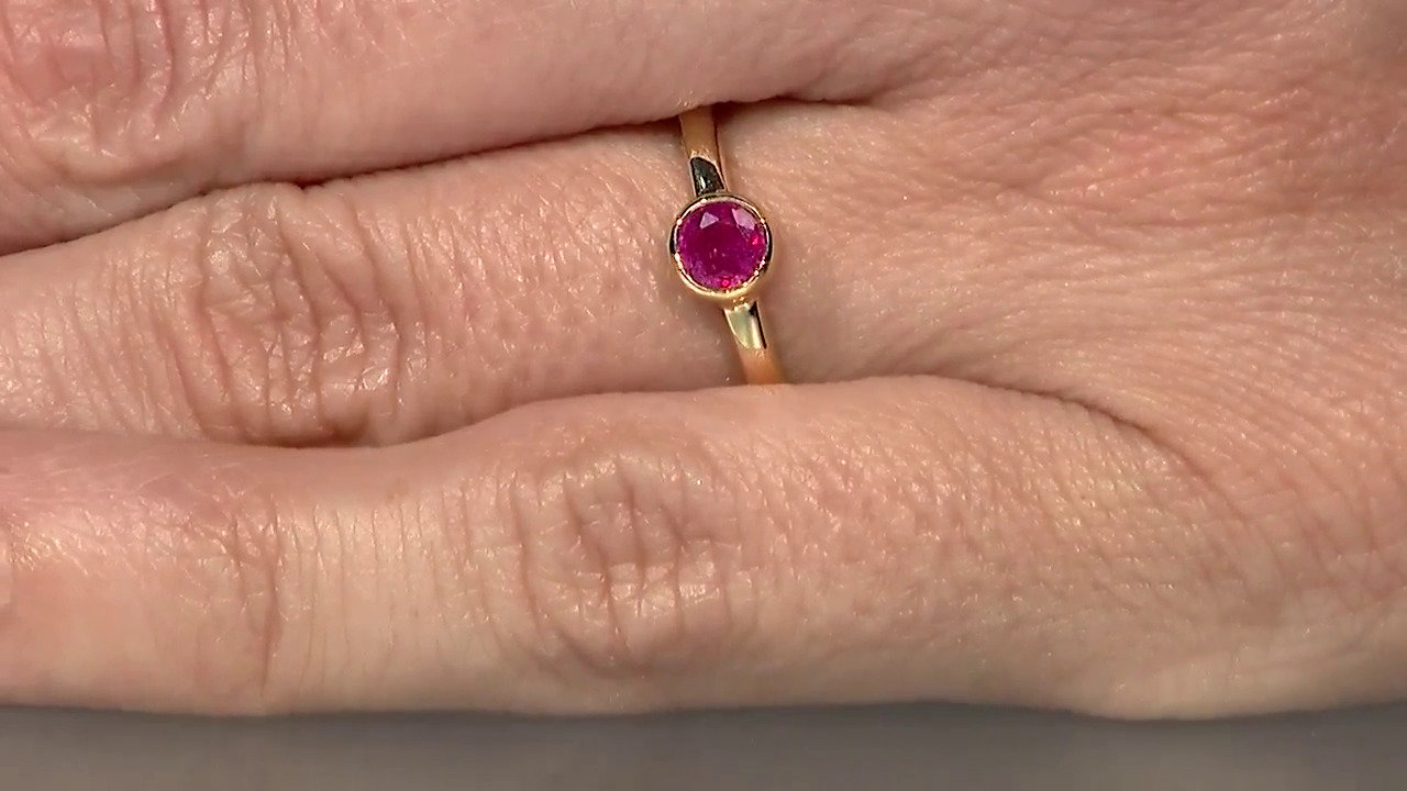 Video Madagascar Ruby Silver Ring