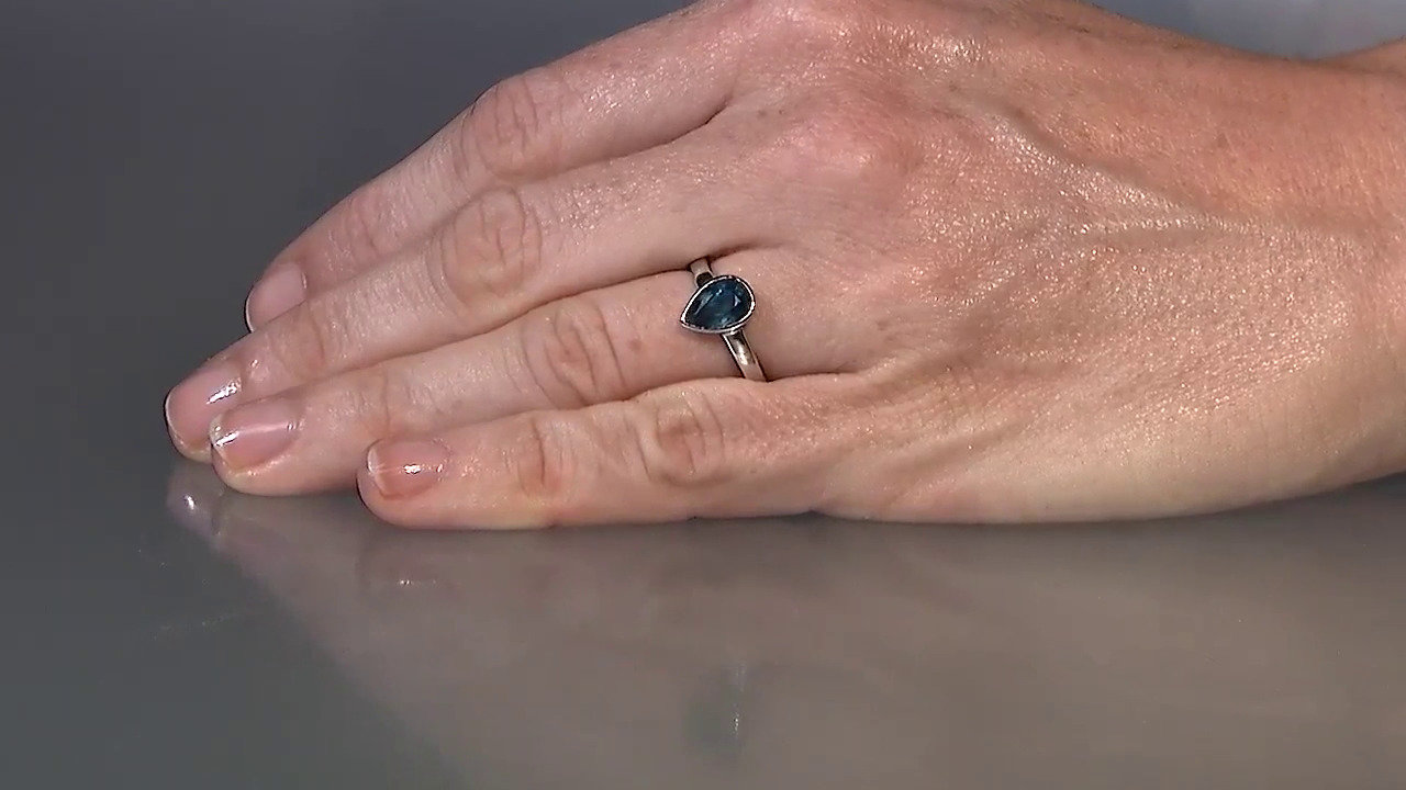 Video Bague en argent et Kyanite bleu pétrole