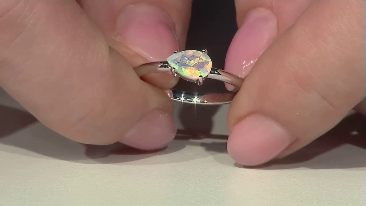 Video Anello in argento con Opale di Welo