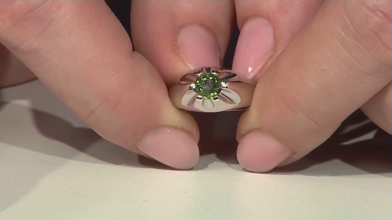 Video Anello placcato in platino con Zaffiro del Mozambico