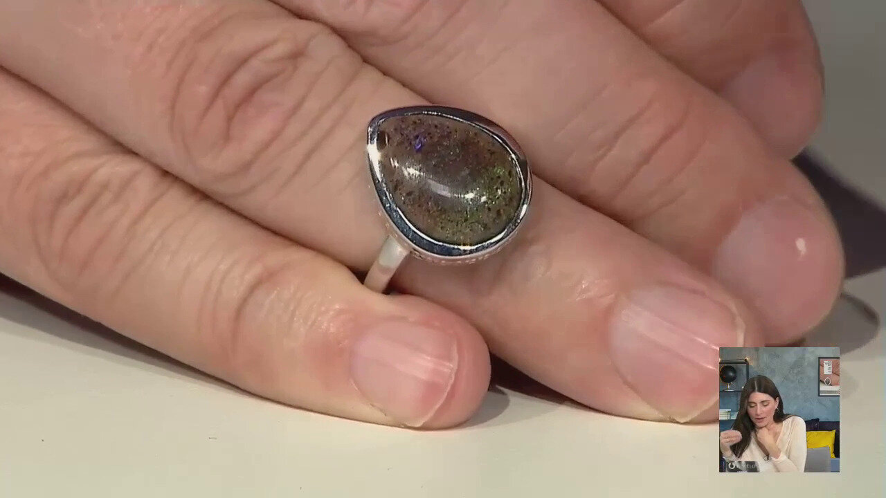 Video Anello in argento con Opale Matrice