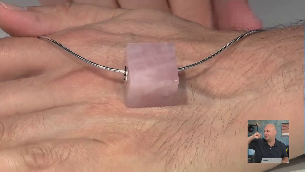 Video Ciondolo in argento con Quarzo Rosa (MONOSONO COLLECTION)