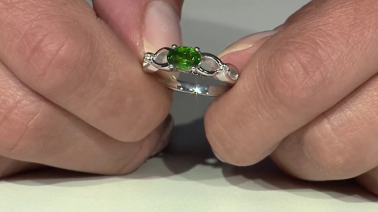 Video Zilveren ring met een Russische diopsied
