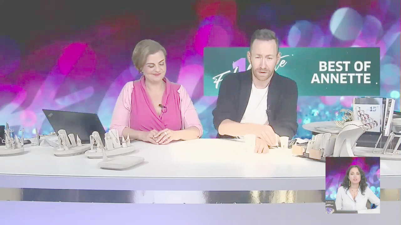 Video Ciondolo in oro con Diamante Rose de France VS1 di Argyle (Annette)