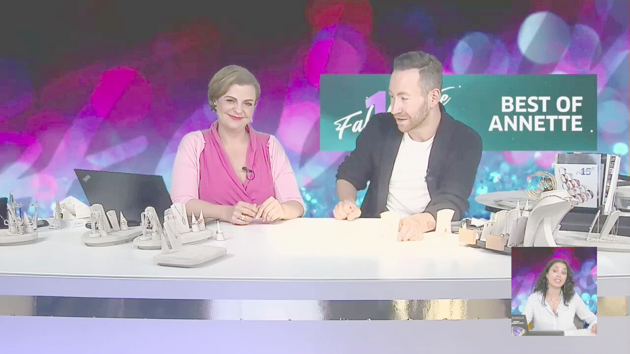 Video Collana in oro con Diamante Rose de France VS1 di Argyle (Annette)