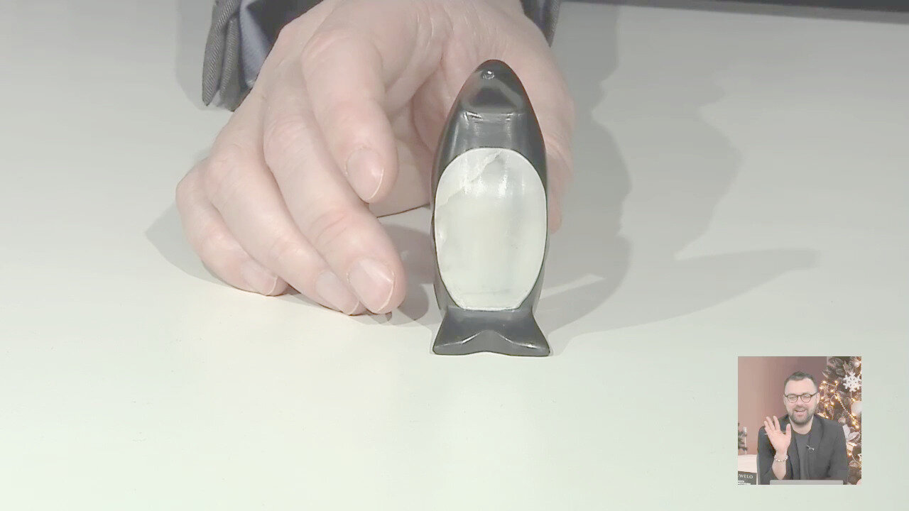 Video Figura con Calcite Nera