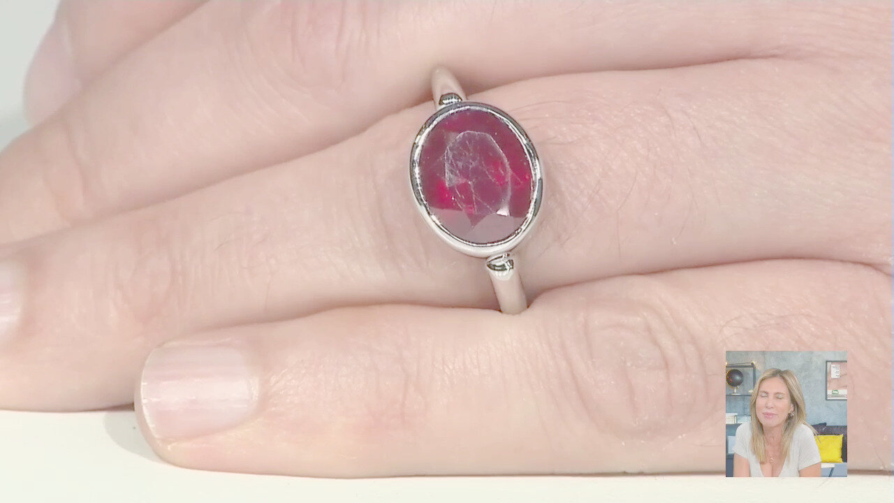 Video Anello in argento con Rubino del Madagascar
