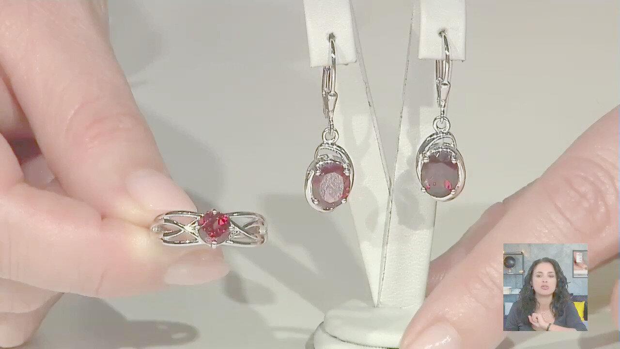 Video Anello in argento con Granato Mozambico