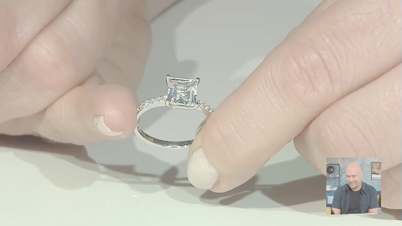 Video Anello in argento con Topazio Bianco (Adela Silber)