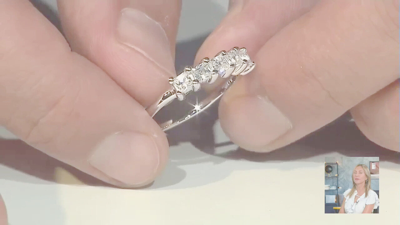 Video Anello in argento con Zircone