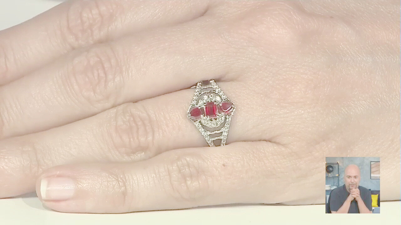 Video Anello in argento con Rubino Tanzania