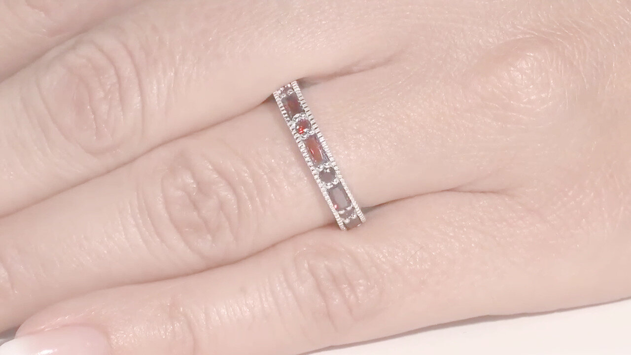 Video Anello in argento con Diopside Russo