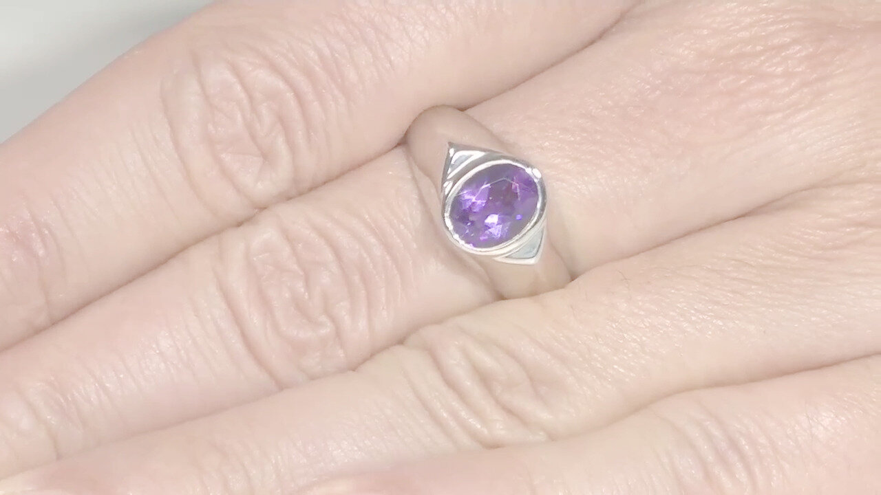 Visualizza l‘ultima asta di gioielli in Tv