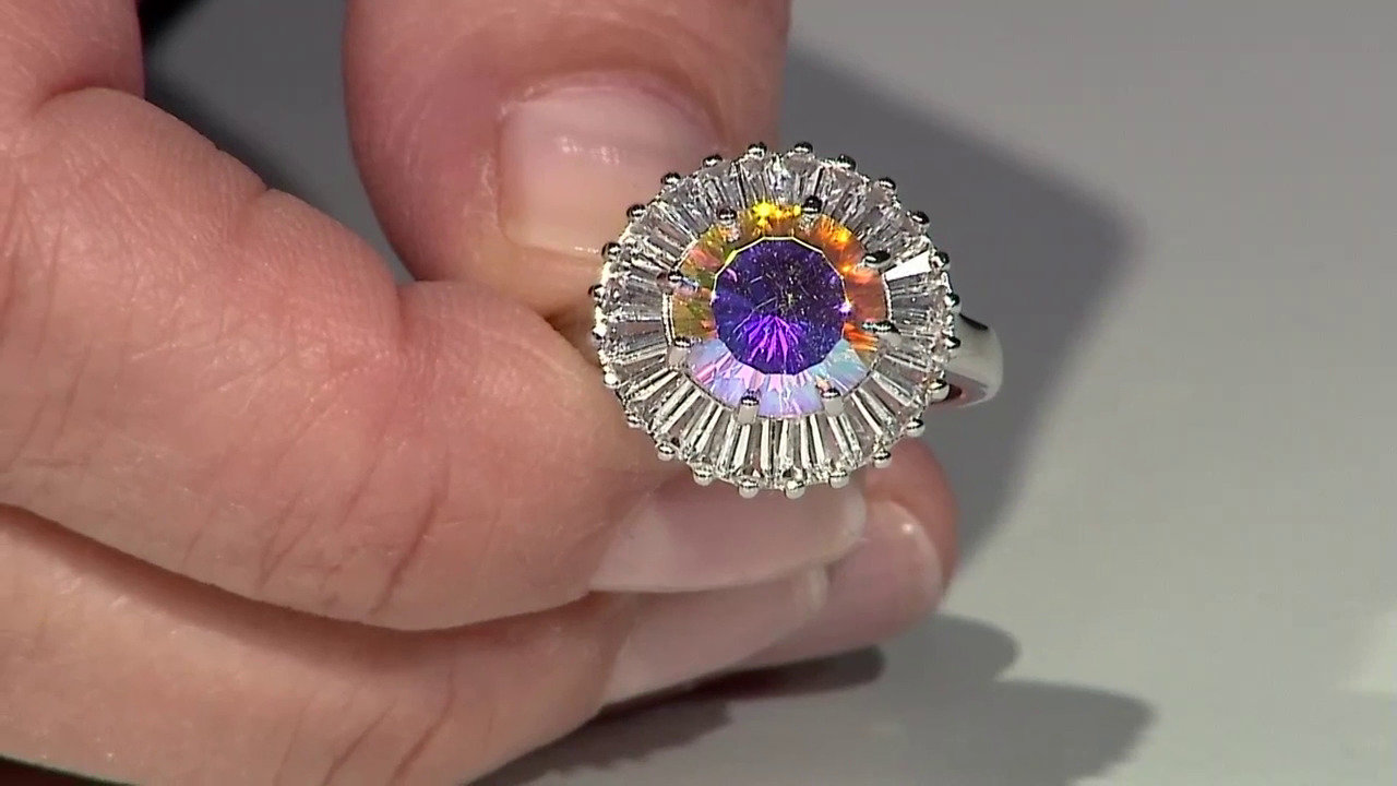 Video Zilveren ring met een maanlicht kwarts