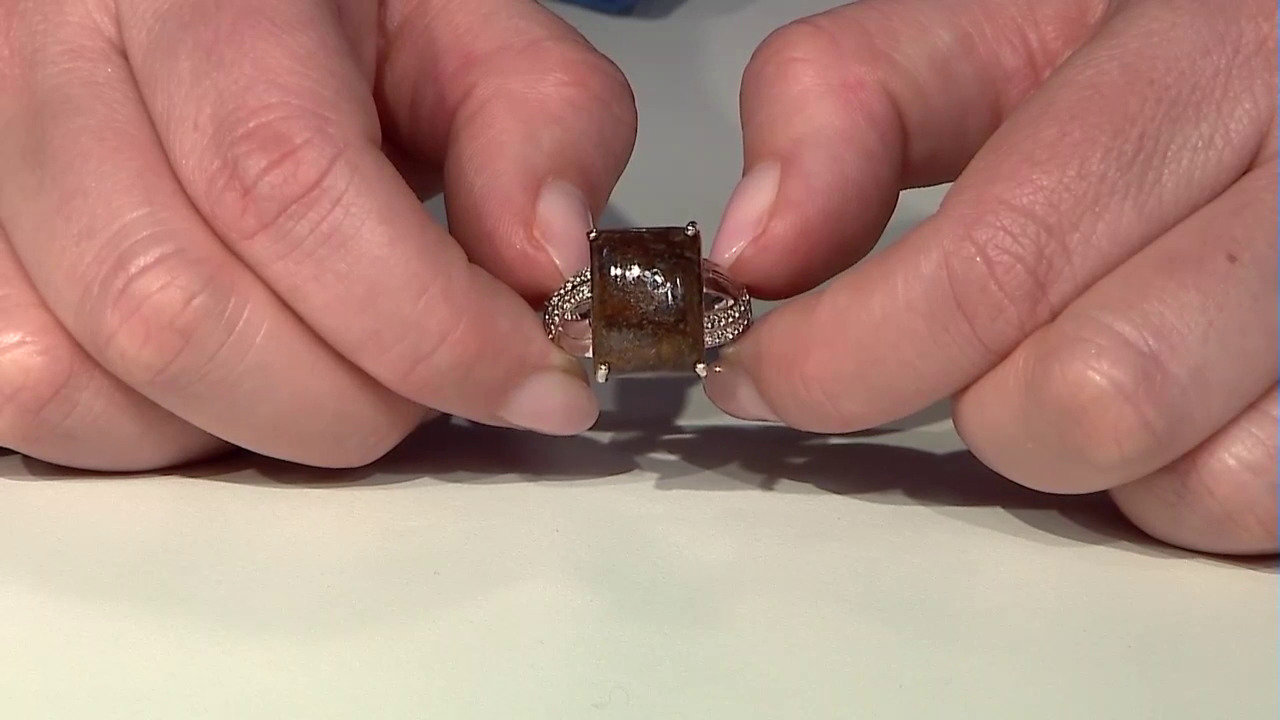 Video Bague en argent et Quartz Dinosaure