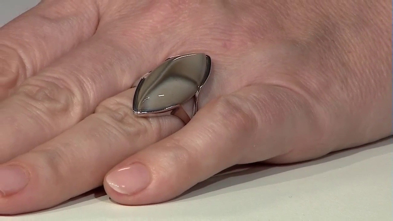 Video Zilveren ring met een Heiligkruis Vuursteen (dagen)