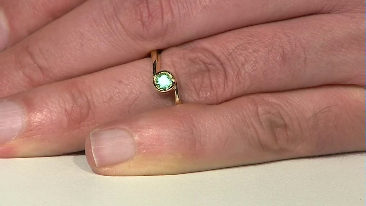 Video Zilveren ring met een Columbiaanse smaragd