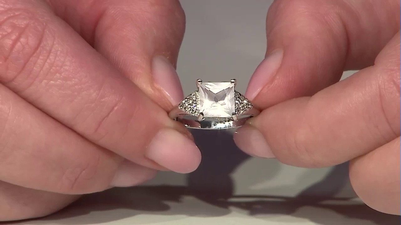 Video Zilveren ring met een eismaan kwarts