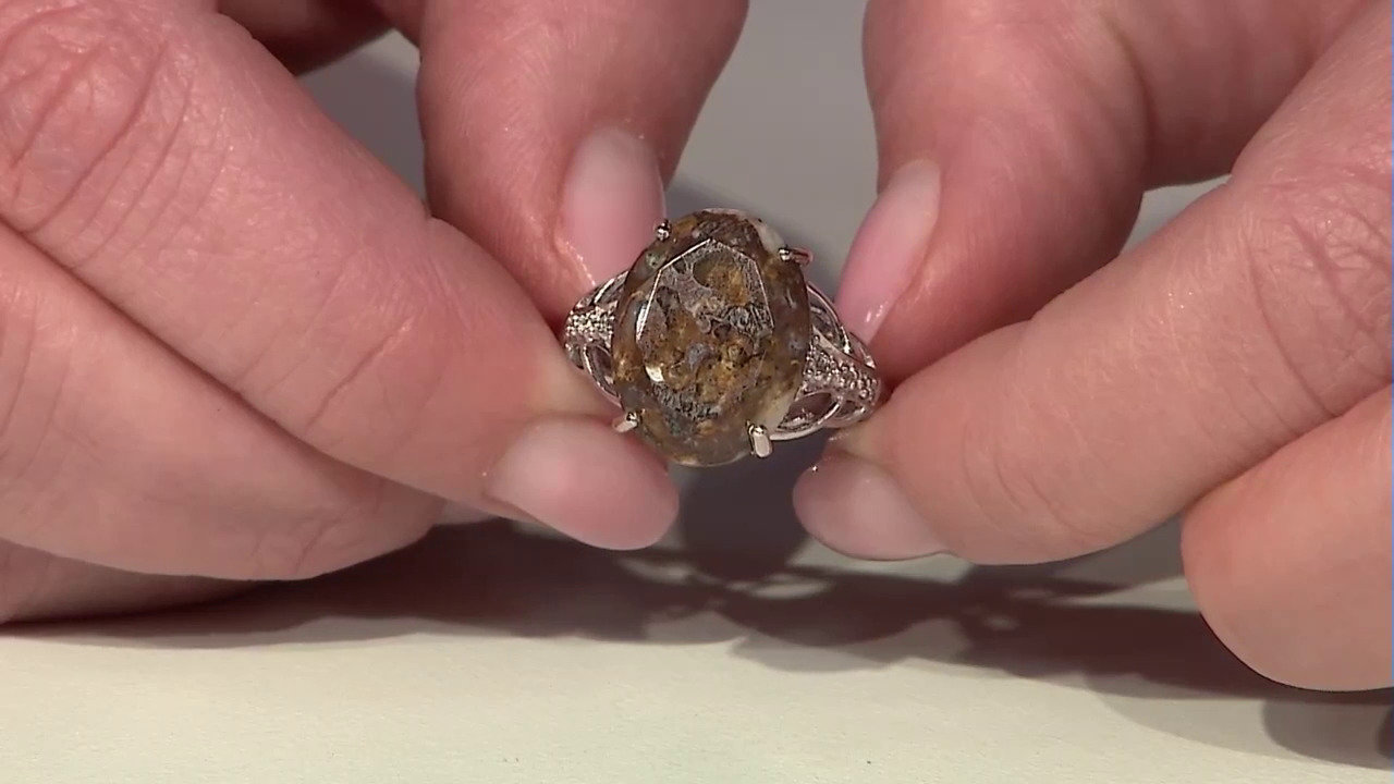 Video Bague en argent et Quartz Dinosaure