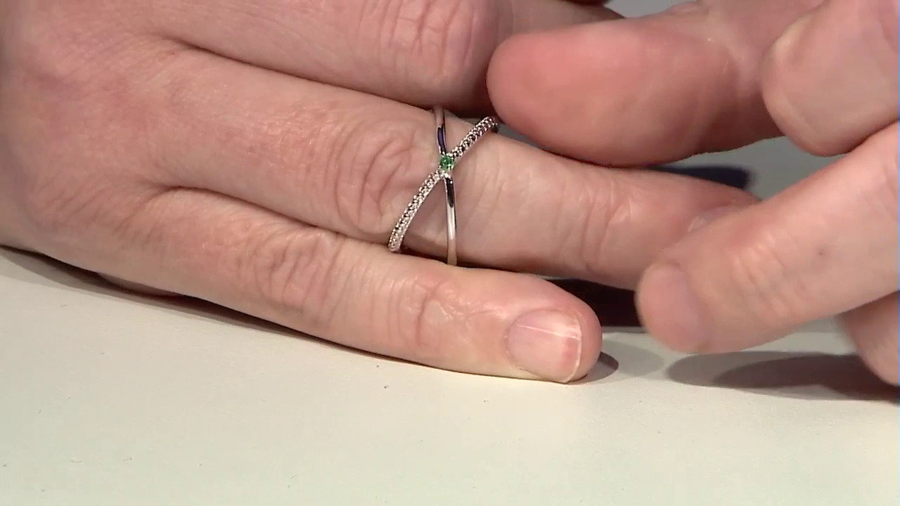 Video Colombian Emerald Silver Ring