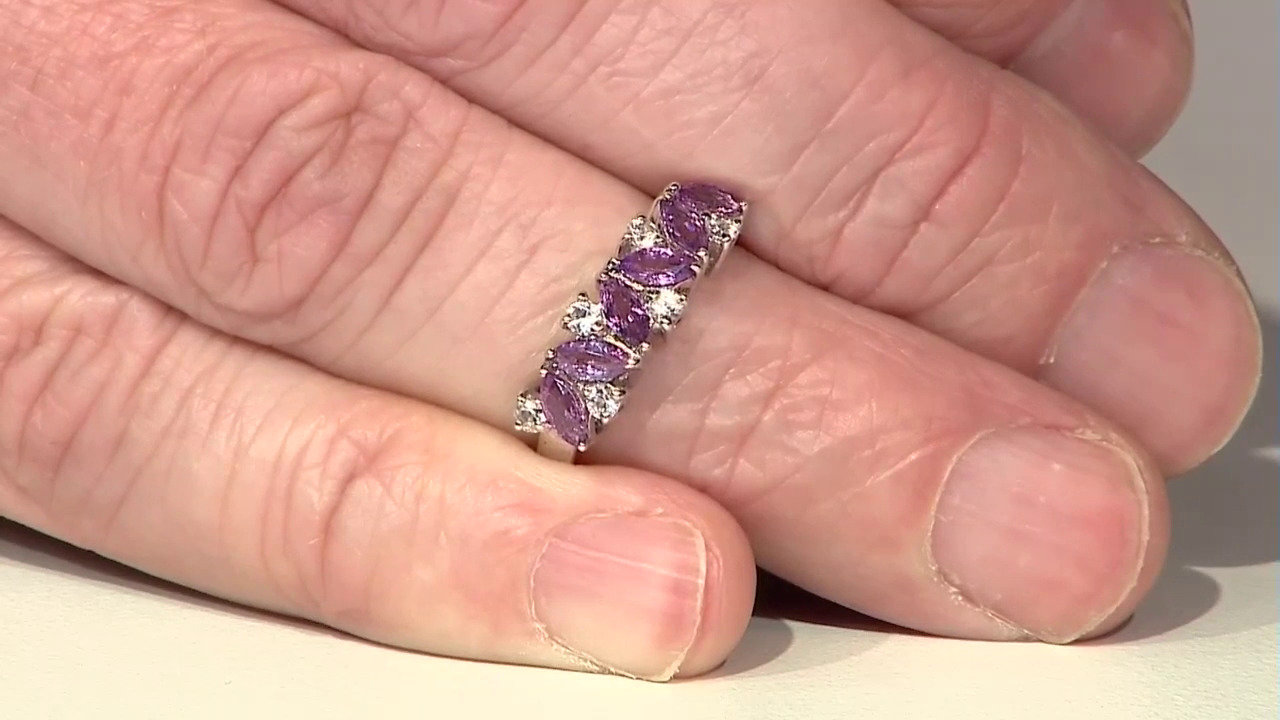 Video Bague en argent et Saphir pourpre de Ceylan non chauffé