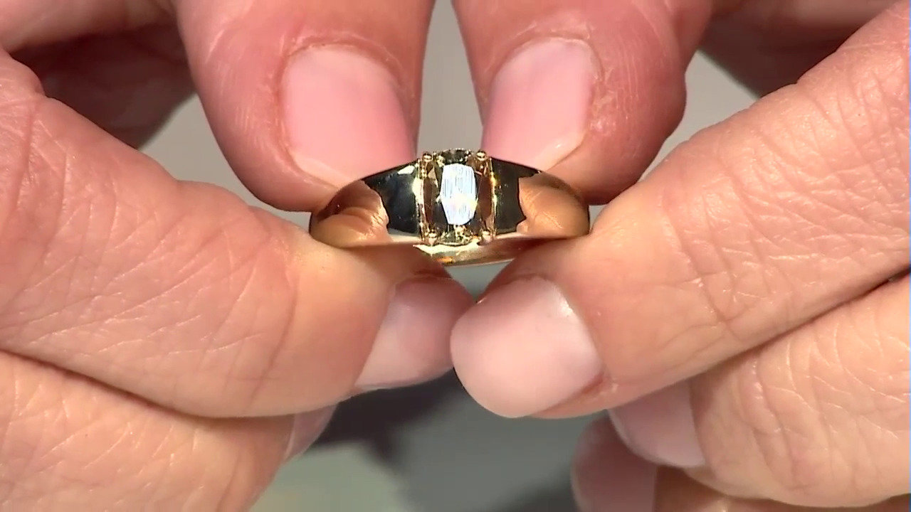 Video 9K Colour Change Diaspore Gold Ring (Tenner Diniz)