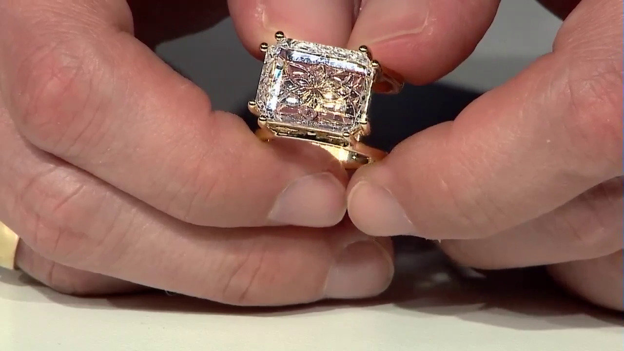 Video Zilveren ring met een witte kwarts