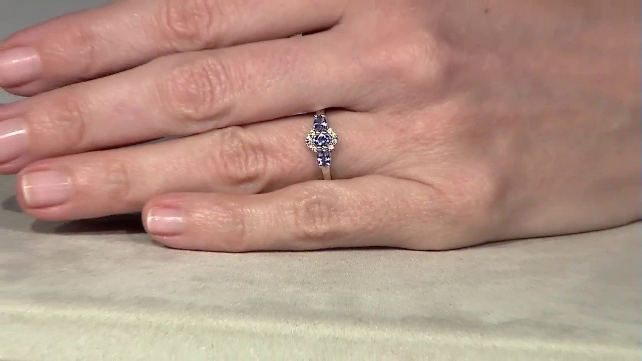 Video Tanzanite Silver Ring