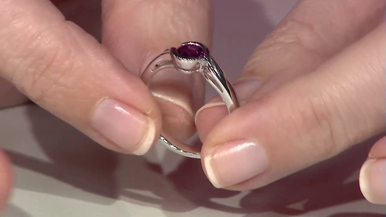 Video Zilveren ring met een rhodliet