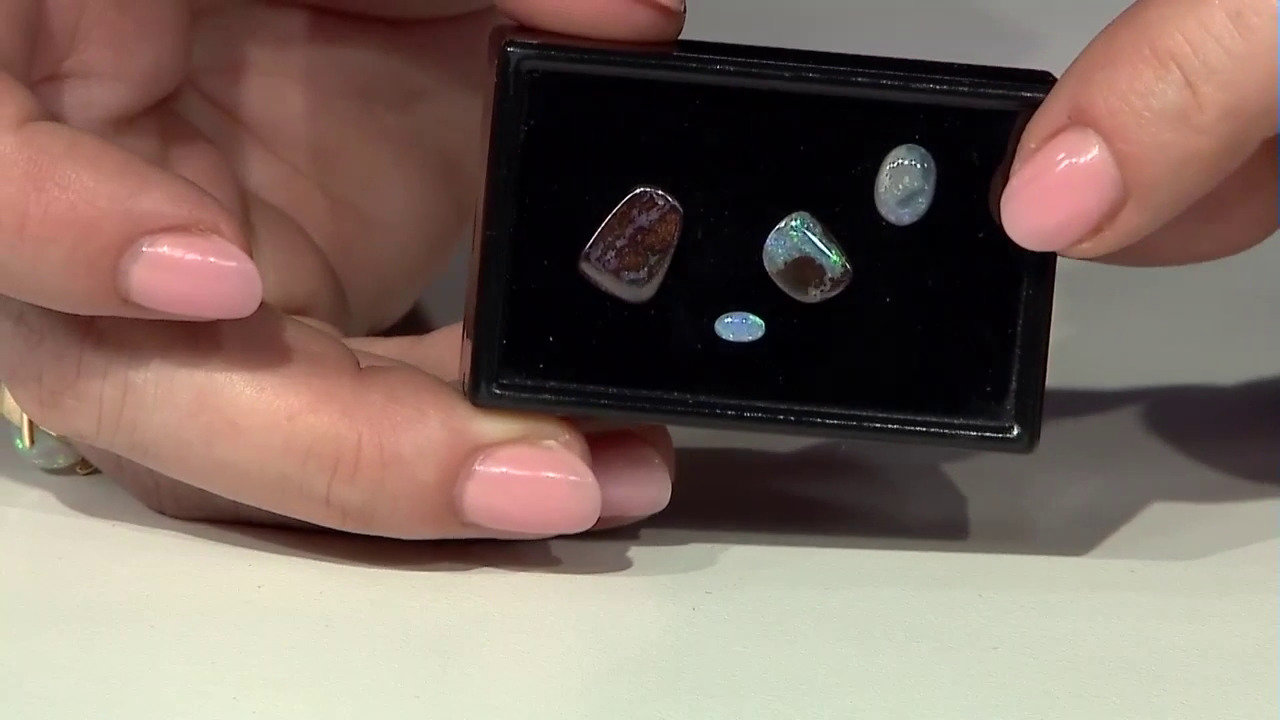 Video Edelsteen met een matrix opaal