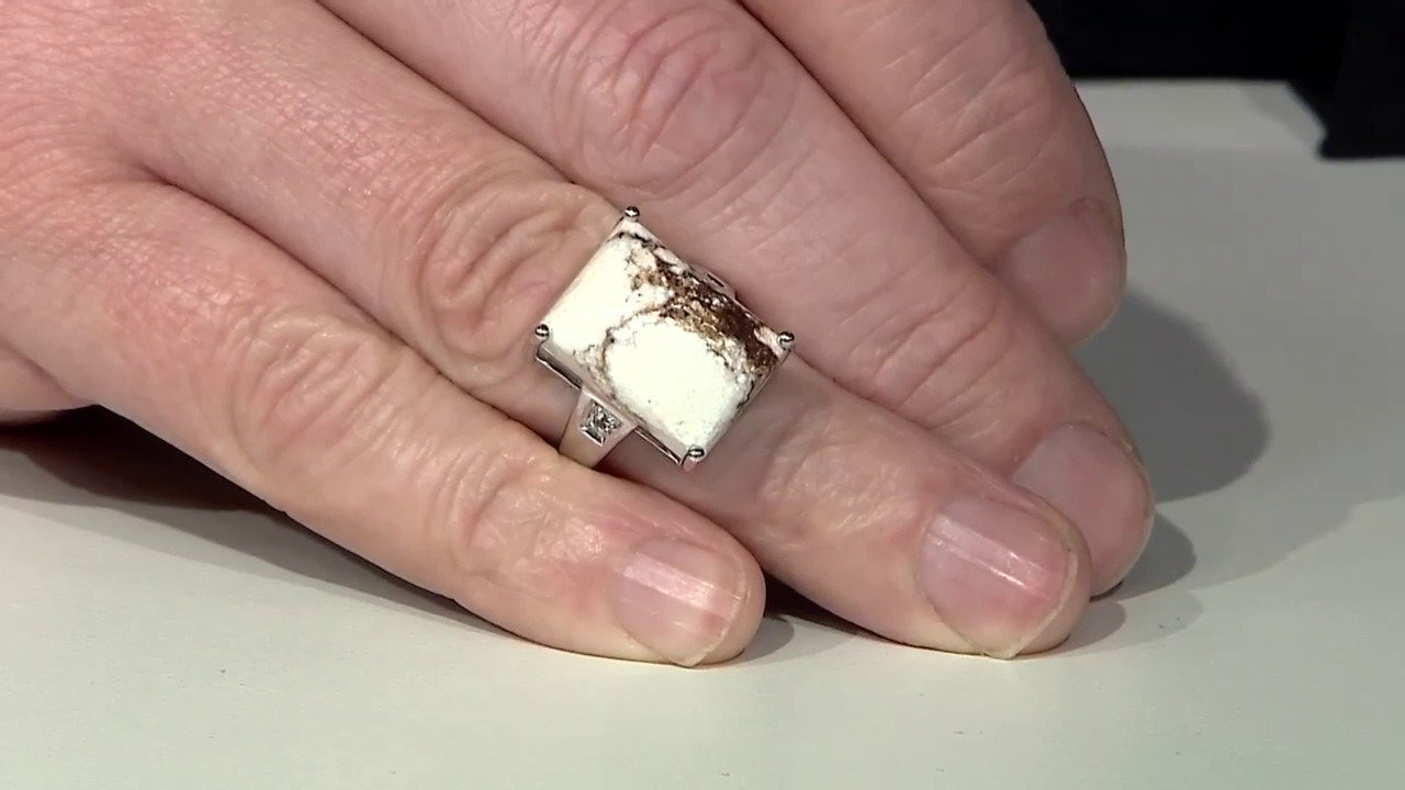 Video Magnesite Silver Ring