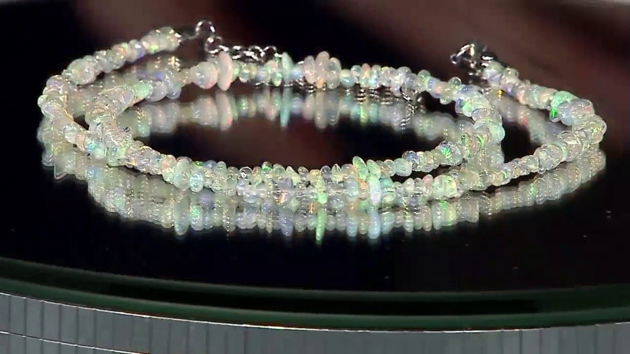 Video Welo Opal Silver Necklace