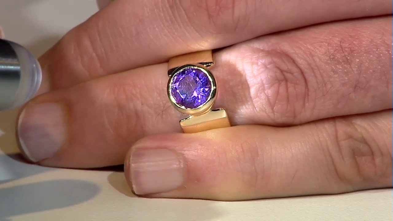 Video Zilveren ring met een Uruguay amethist
