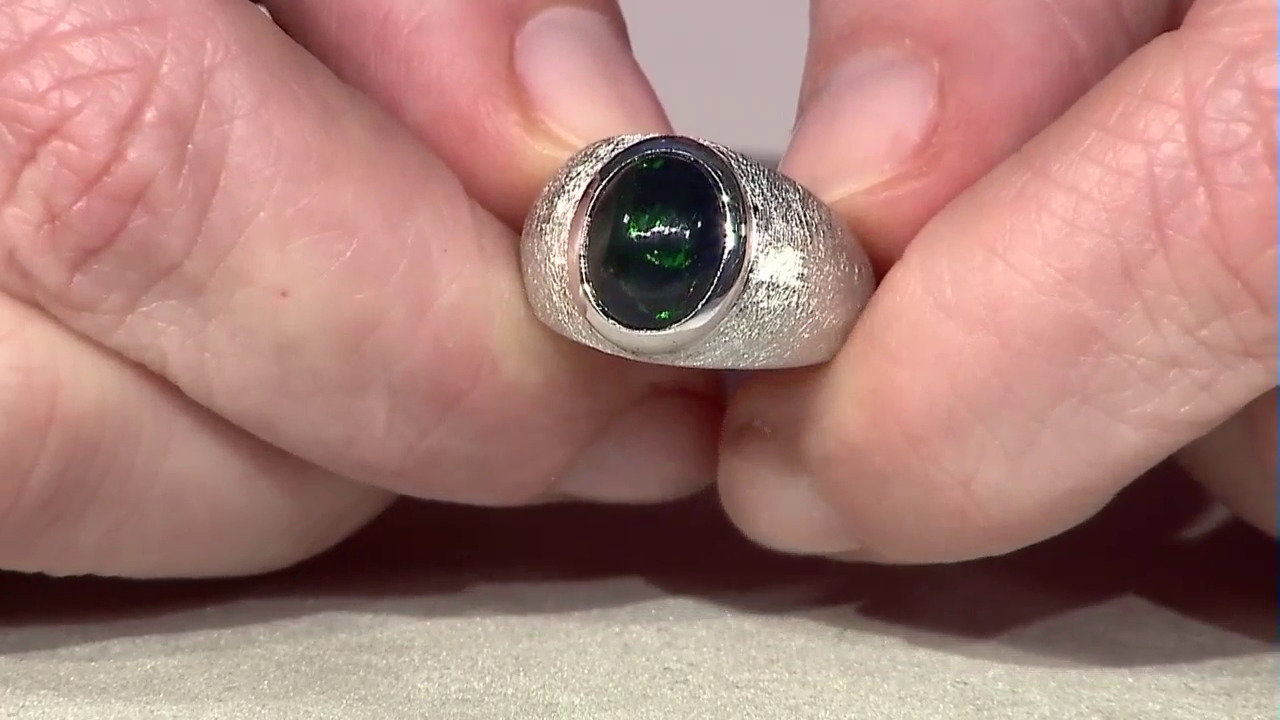 Video Zilveren ring met een Mezezo opaal
