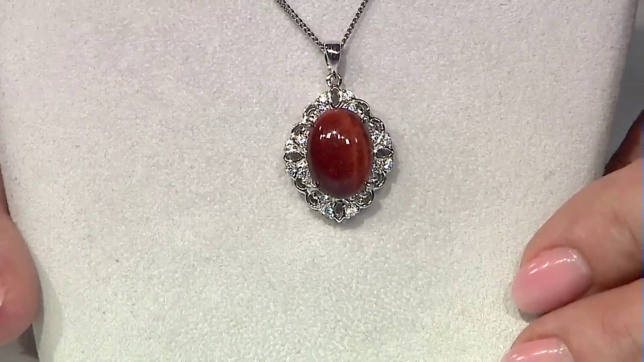 Video Red Tiger´s Eye Silver Pendant