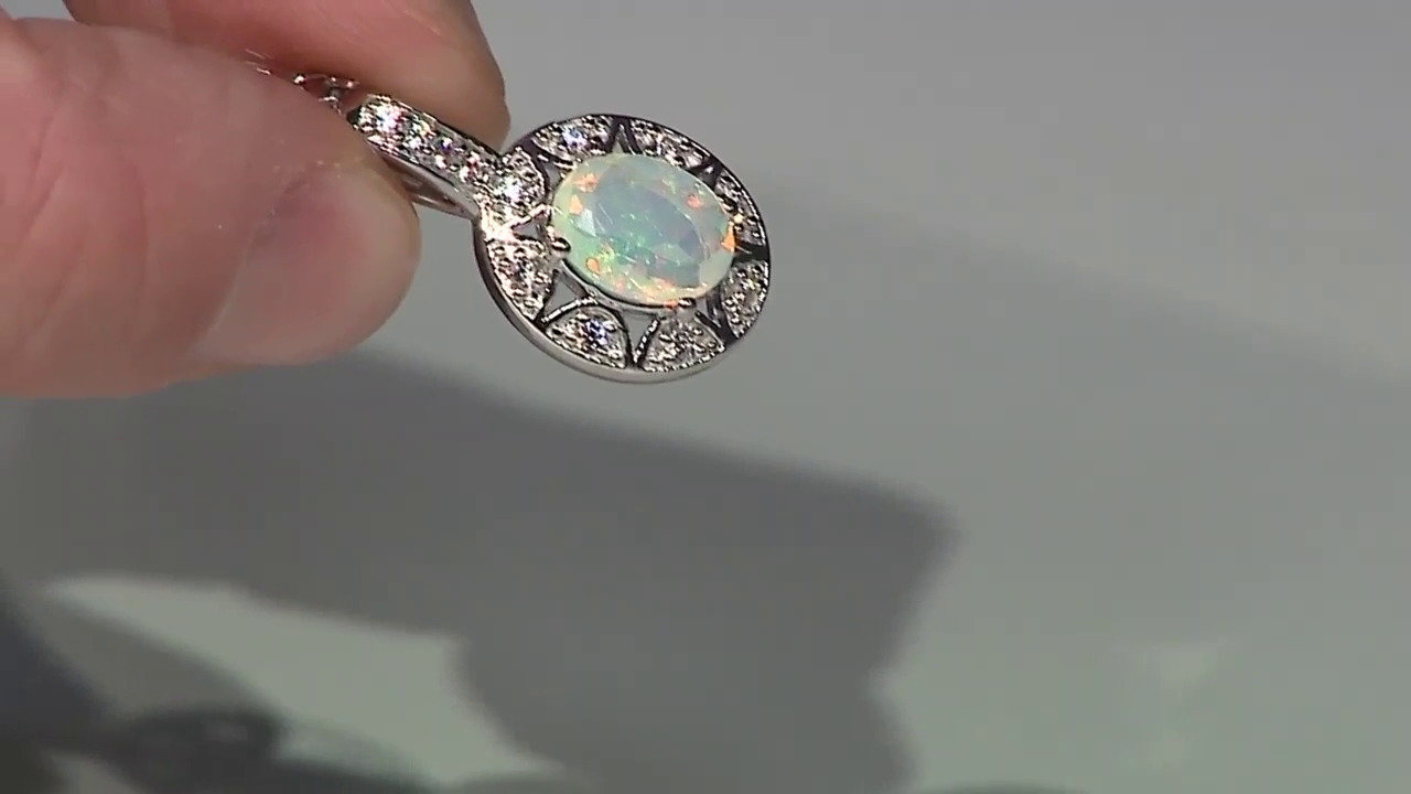 Video Welo Opal Silver Pendant